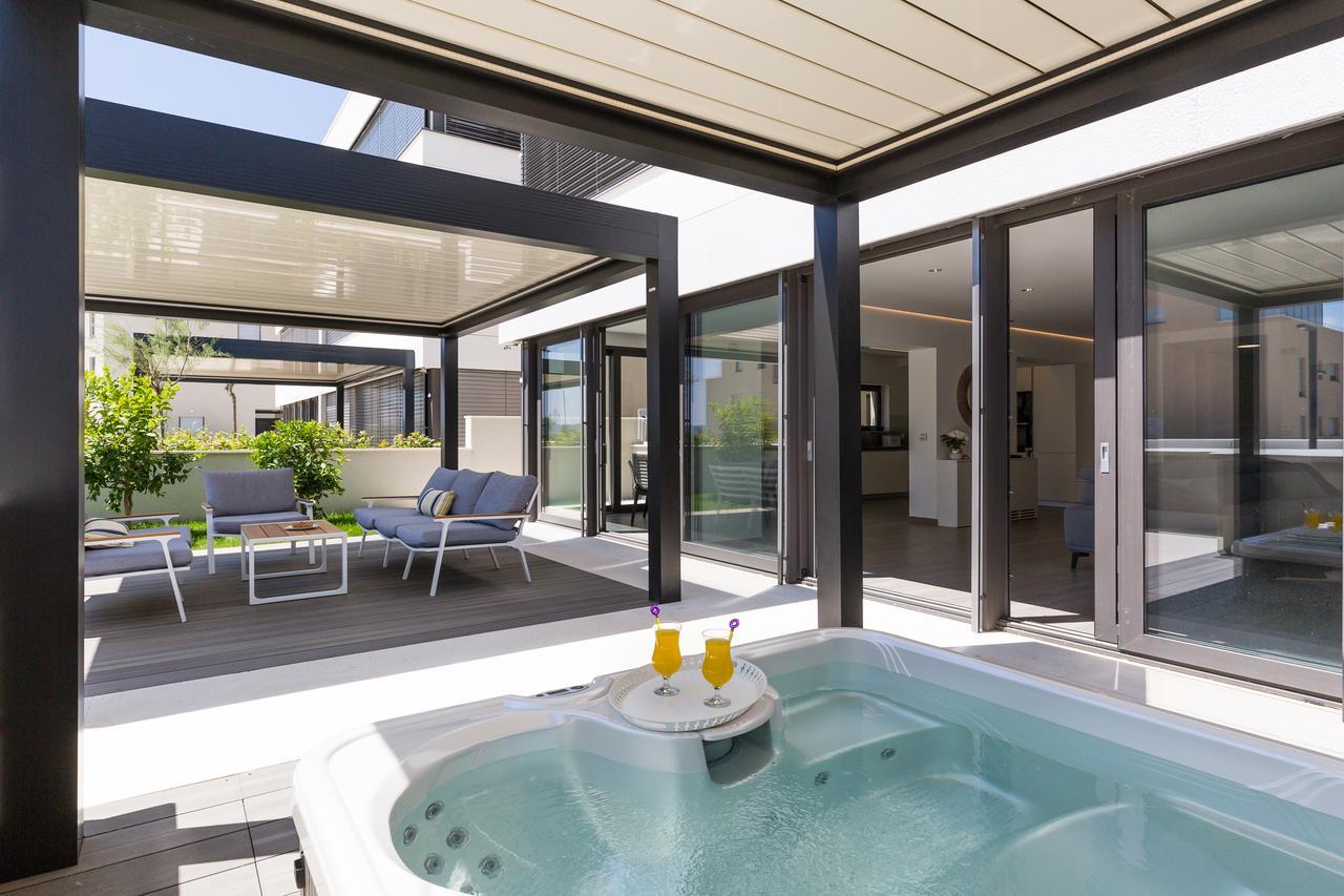 Shell Luxury Residences With Pool And Whirlpool Zara Esterno foto