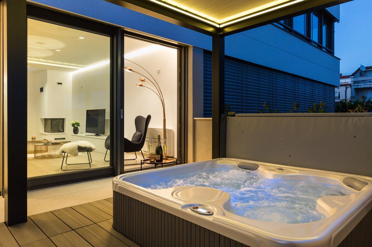 Shell Luxury Residences With Pool And Whirlpool Zara Esterno foto