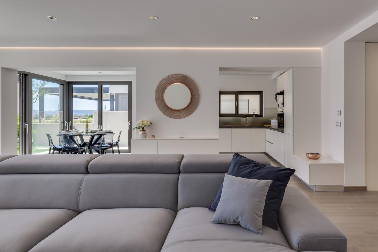 Shell Luxury Residences With Pool And Whirlpool Zara Esterno foto