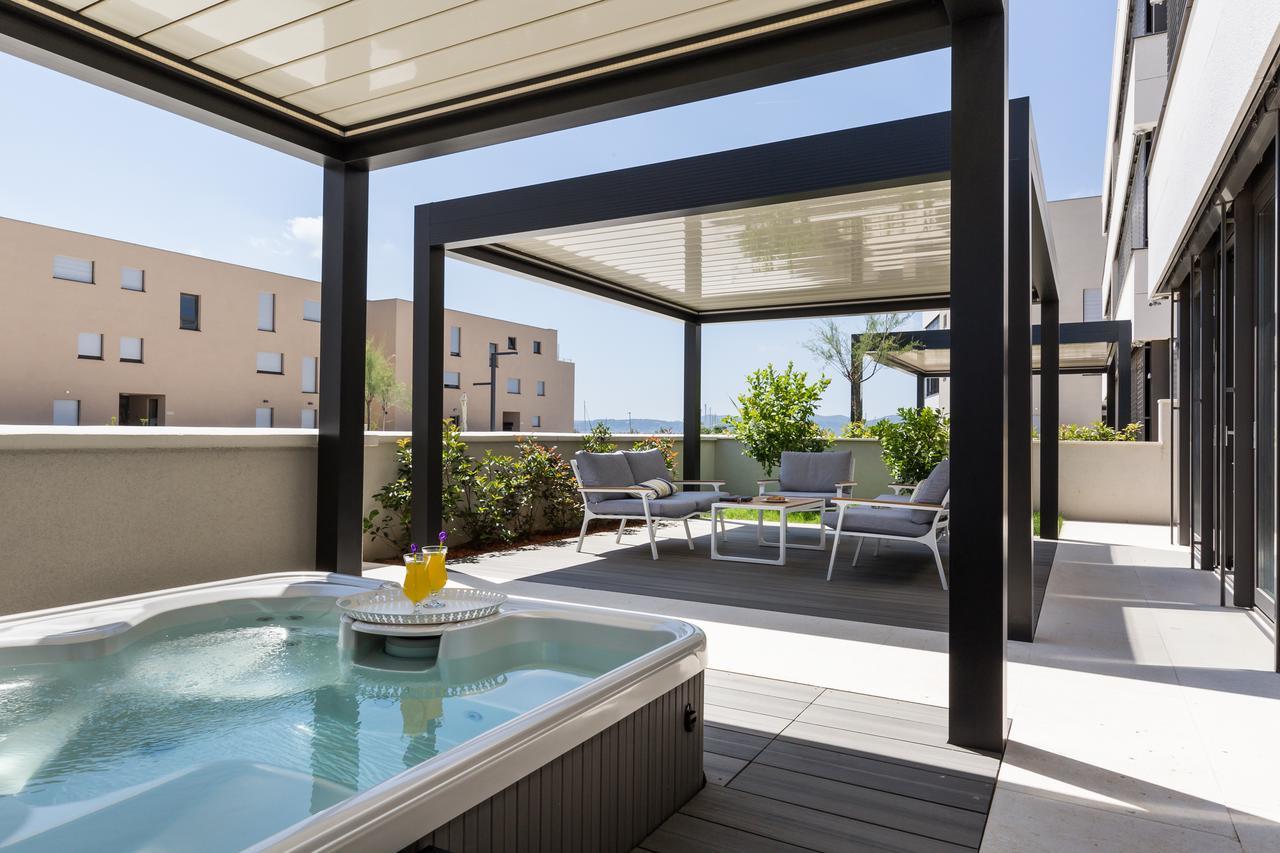 Shell Luxury Residences With Pool And Whirlpool Zara Esterno foto