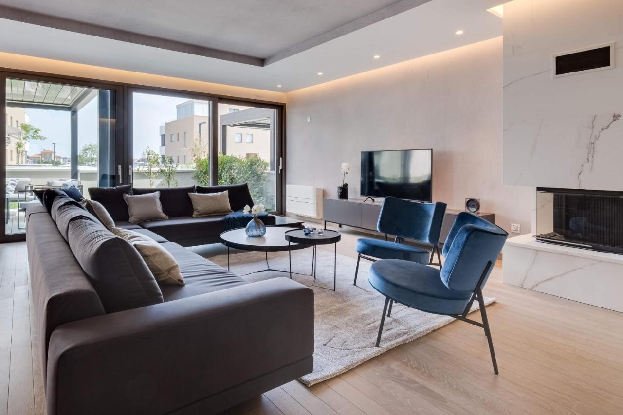 Shell Luxury Residences With Pool And Whirlpool Zara Esterno foto
