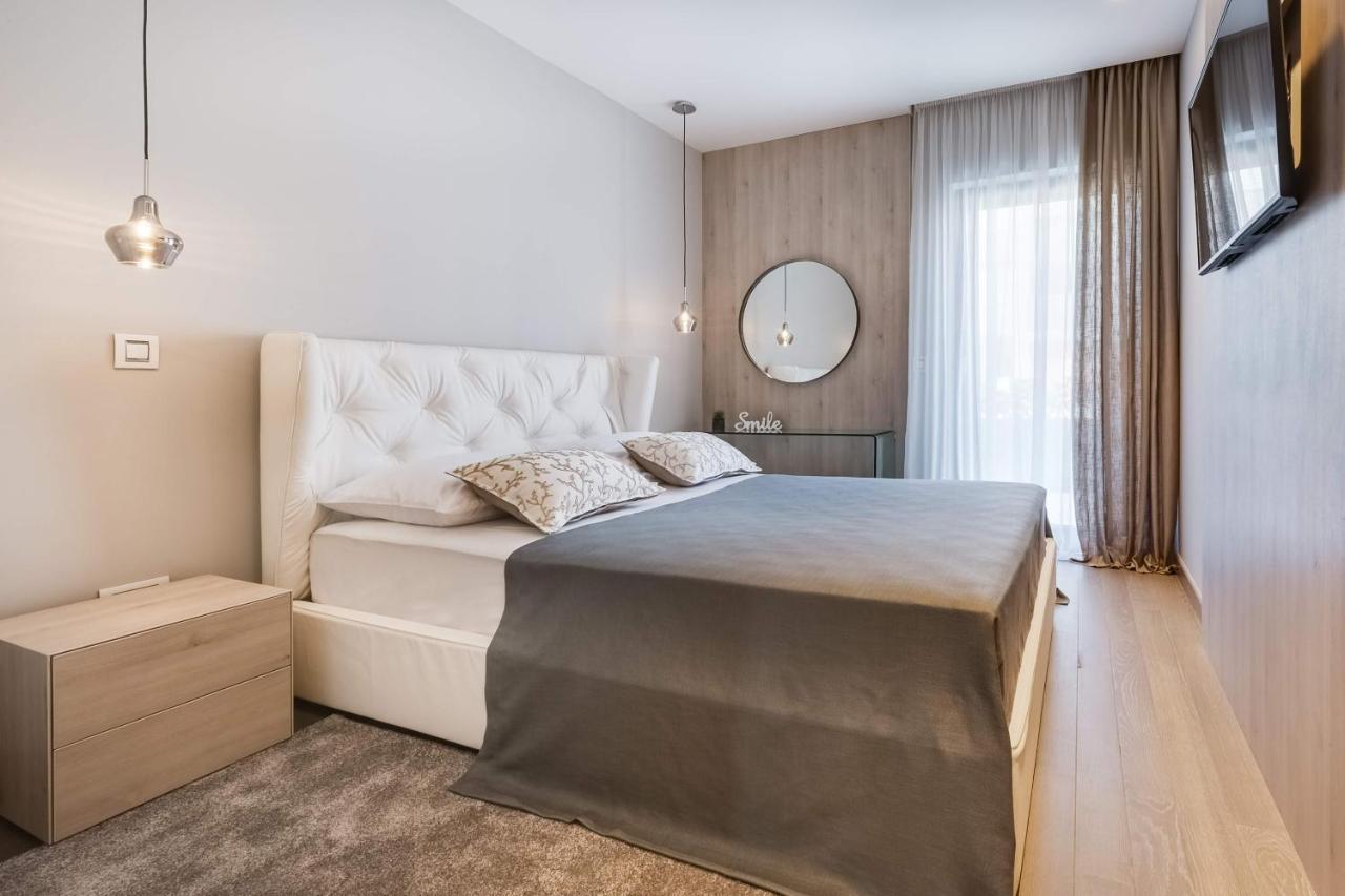 Shell Luxury Residences With Pool And Whirlpool Zara Esterno foto