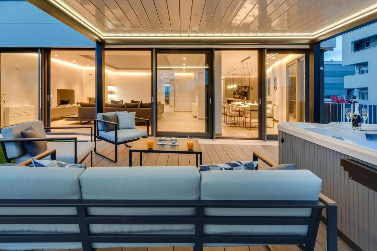 Shell Luxury Residences With Pool And Whirlpool Zara Esterno foto
